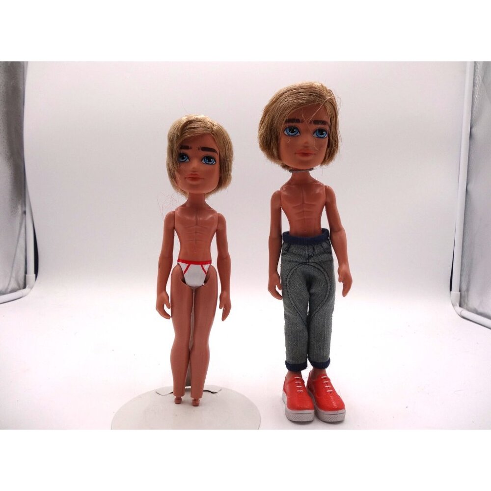 Bratz Original Cameron Dolls one‎ without Shoes one has Pants and Shoes 2002